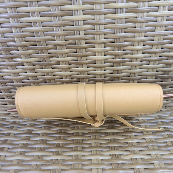 Glass Ladder & Co Katherine Vegan Leather Tech Organizer Roll Tan - Picture 12 of 16